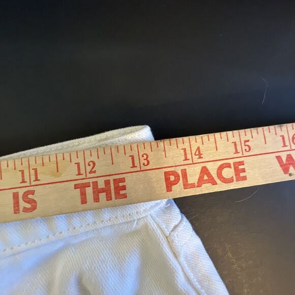 BDG Urban Outfitters Shorts Womens 26 White Denim High Rise Raw Hem Frayed - Picture 6 of 8